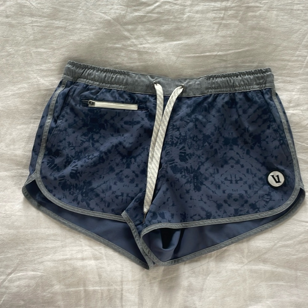 Vuori Shorts